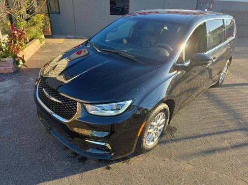 2025 Chrysler Pacifica L