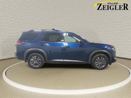 2024 Nissan Pathfinder SV 4WD