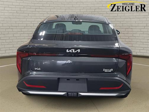 2025 Kia K4 LX