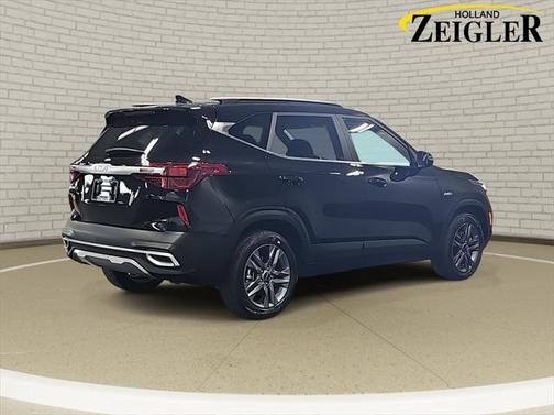 2023 Kia Seltos S