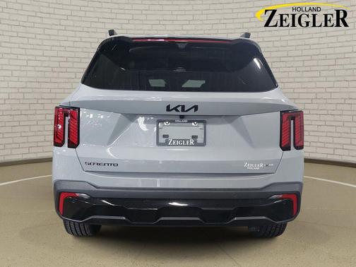Wolf Gray 2026 Kia Sorento SX