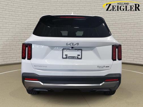 Glacial White Pearl 2026 Kia Sorento EX