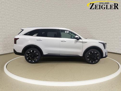 Glacial White Pearl 2026 Kia Sorento EX