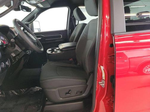 Flame Red Clearcoat 2026 RAM 2500 Big Horn Crew Cab 4x4 6'4' Box