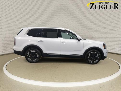 Glacial White Pearl 2025 Kia Telluride EX
