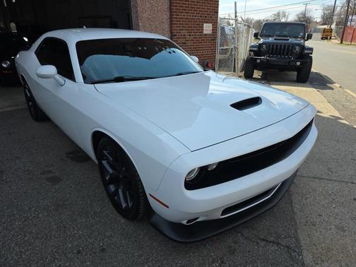 White Knuckle Clearcoat 2022 Dodge Challenger GT