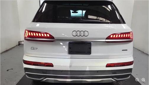 2022 Audi Q7 45 Premium