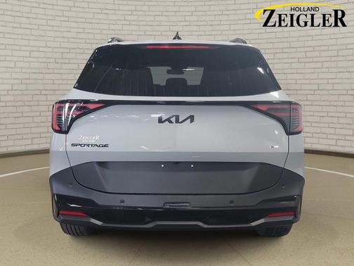 Wolf Gray 2026 Kia Sportage X-Line