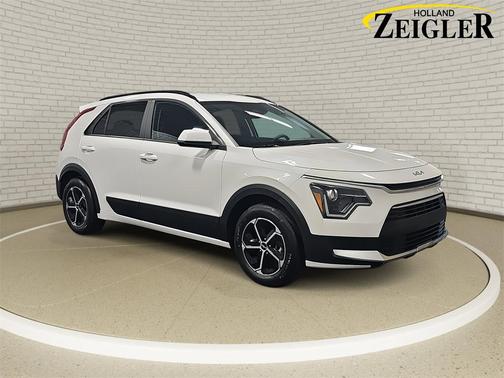 2024 Kia Niro LX