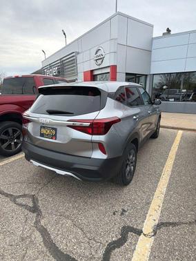 Steel Gray 2023 Kia Seltos LX