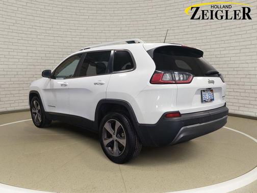 Bright White Clearcoat 2019 Jeep Cherokee Limited