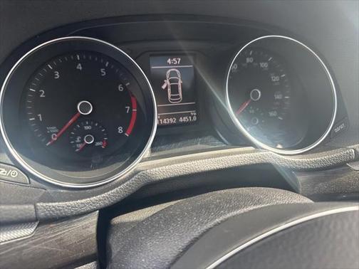 2016 Volkswagen Passat 1.8T SE w/Technology