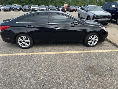 2011 Hyundai SONATA Limited