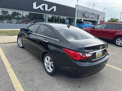 2011 Hyundai SONATA Limited