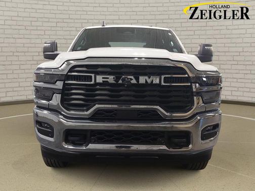 Bright White Clearcoat 2026 RAM 2500 Big Horn Crew Cab 4x4 6'4' Box