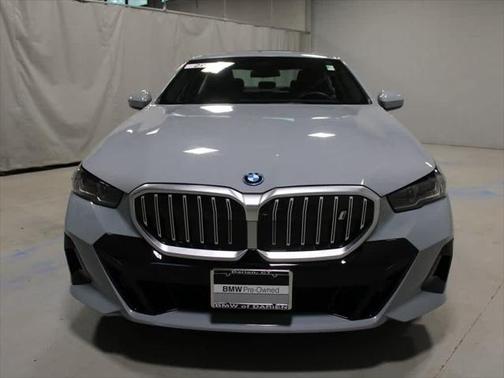 2025 BMW i5 xDrive40