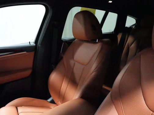 Carbon Black Metallic 2023 BMW X4 M40i