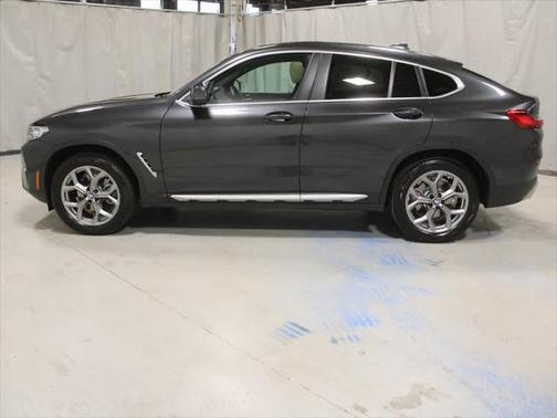 2025 BMW X4 xDrive30i