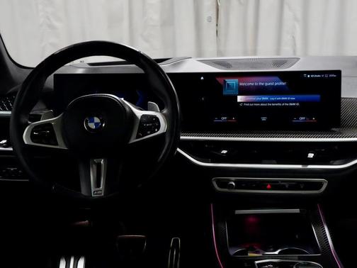 2023 BMW X7 M60i