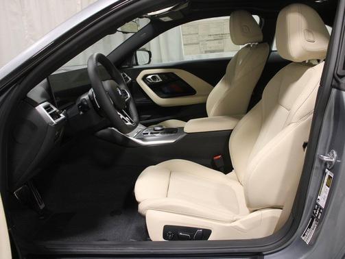 2025 BMW 230 i xDrive