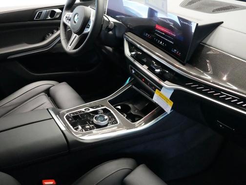 Marina Bay Blue Metallic 2026 BMW X5 M60i
