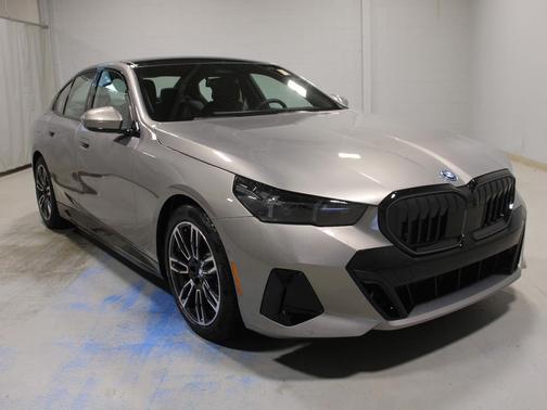 2026 BMW 550e 550e xDrive