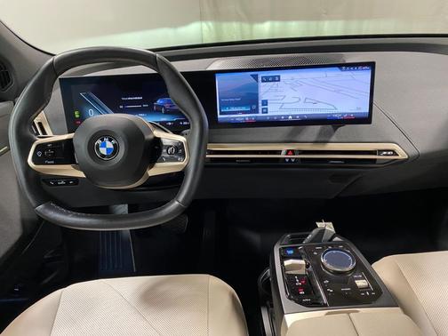2026 BMW iX xDrive45