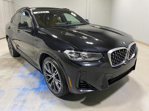 2023 BMW X4 xDrive30i