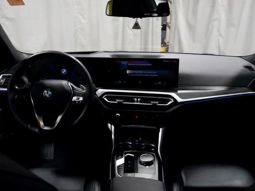 2023 BMW 330 xDrive