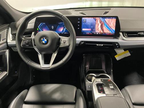 2025 BMW X2 xDrive28i