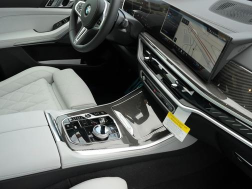Carbon Black Metallic 2026 BMW X5 M60i