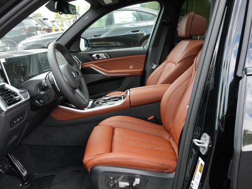 Black Sapphire Metallic 2026 BMW X5 xDrive40i
