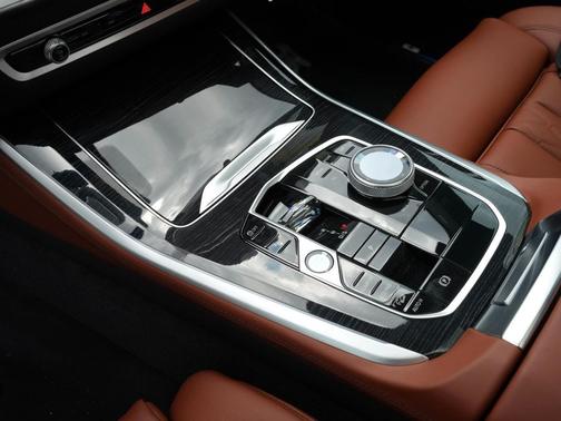 Black Sapphire Metallic 2026 BMW X5 xDrive40i