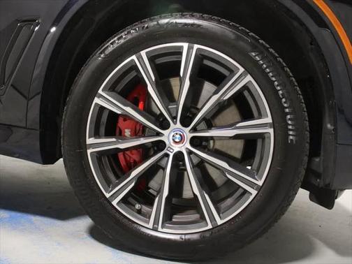 2022 BMW X5 M50i