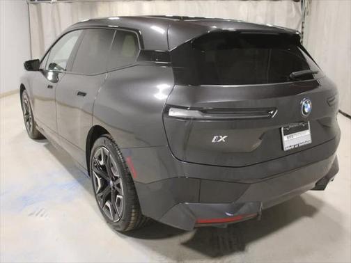 2025 BMW iX xDrive50