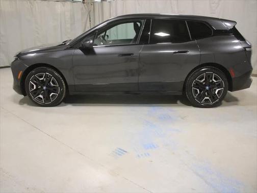 2025 BMW iX xDrive50