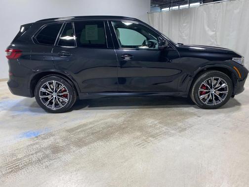 2023 BMW X5 M50i
