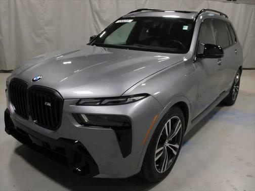 2023 BMW X7 M60i