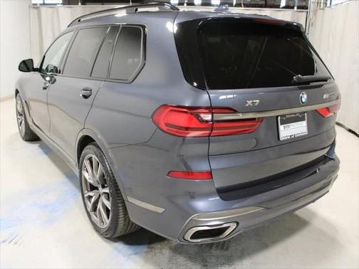 2022 BMW X7 M50i