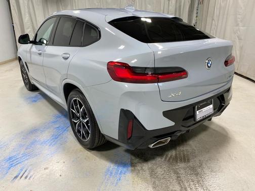 2023 BMW X4 xDrive30i