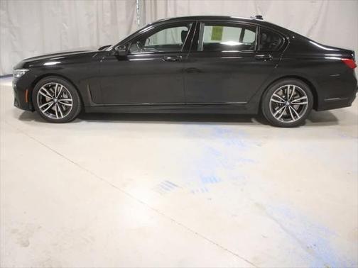 2022 BMW 750 i xDrive