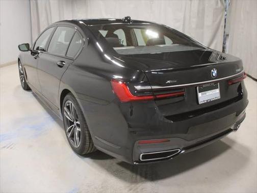 2022 BMW 750 i xDrive