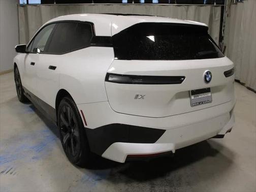 2025 BMW iX xDrive50