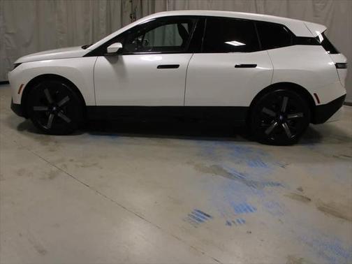 2025 BMW iX xDrive50
