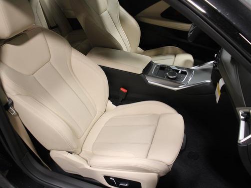 2025 BMW 230 i xDrive