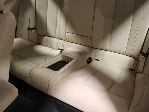 2025 BMW 230 i xDrive