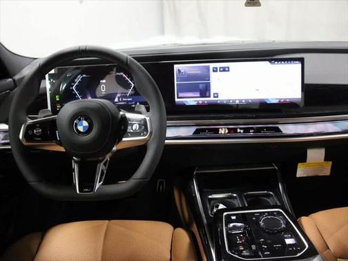 2025 BMW 740 i xDrive