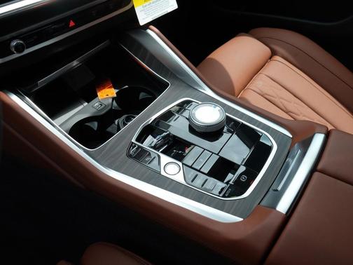 Carbon Black Metallic 2027 BMW X6 xDrive40i