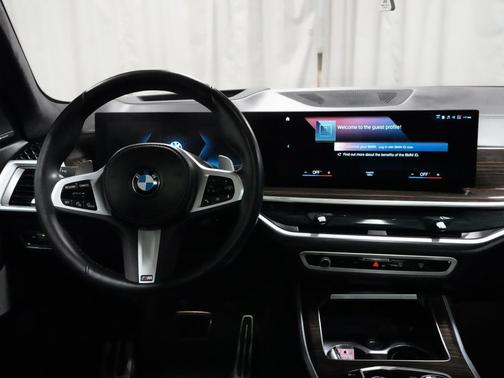 Brooklyn Grey Metallic 2023 BMW X7 xDrive40i