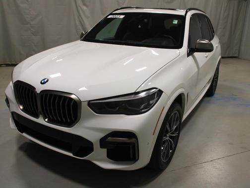2022 BMW X5 M50i